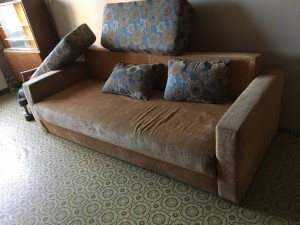 Два дивана, стол, стенка и плита из прокуренный квартиры - IMG_0212.JPG