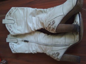 Отдам даром сапоги женские 36 размера. - IMG_20170923_105043.jpg