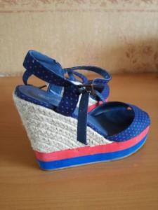 Обменяю на продукты На хорошие, не просроченные Одежду на дев. от 4 лет - IMG_20170902_152045.jpg