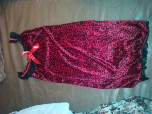 Что-то вроде не то сорочки, не то комбинашки 42разм НОВОЕ отдам даром - DSC_0144[1].jpg