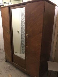 Отдам старинный шкаф. - 74D1FDD9-4322-4EBC-80FF-C49B393B9B6B.jpeg