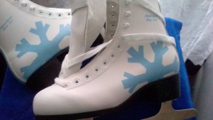 Продам новые коньки женские . - IMG_20171209_131041.jpg