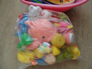 Детские игрушки для игр и купания в ванне 2 Майки белых - cf62da454a426e53cbc99a4aaa5b734dbce3c6dd.JPG