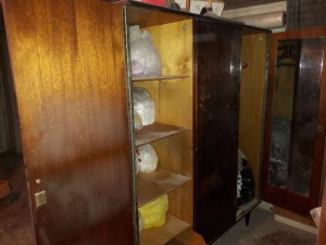 Шкаф, сервант даром - D39755E7-8CCA-42EC-80D2-CBB10A681424.jpeg