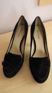 Отдам замшевые туфли 37 р. - DSCN3504.JPG
