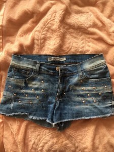 Джинсовый комбинезон и джинсовые шорты  - 7913F2D4-6032-4F8E-829E-63BB76C3DFEE.jpeg