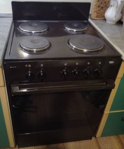 Очень нужна электро плита спасибо всем добрые люди уже помогли  - IMG_20180408_202710.jpg