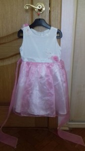 Отдам вещи для девочки 98р.и 104р. - 20180213_144911.jpg