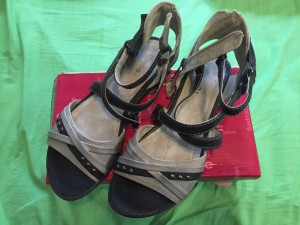 ОТДАНО Отдам женские босоножки р-р 37 - IMG_6309.JPG