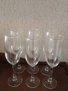 ОТДАНО Отдаю 6 бокалов под шампанское - IMG_8804.JPG