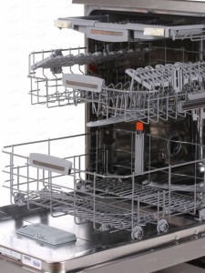 Посудомоечная HotPoint Ariston lff 8s112 нерабочая - фото 1.jpg