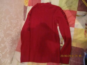 № 3 -свитер XL -48-50 Цвет потемнее чем на фото малиновый