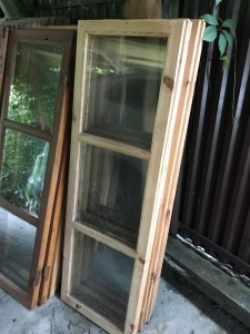 Отдам даром дачные окна - 38964A51-108F-49D4-A001-C49095C28B69.jpeg