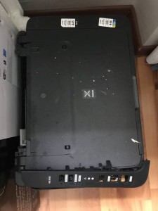 Отдам МФУ сканер, принтер, копир Canon MG3040 немного разобран, но с СНПЧ - IMG_7485.JPG