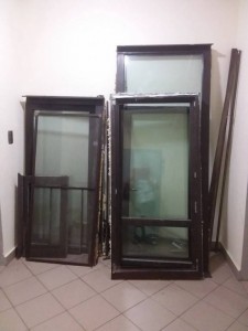 окна стеклопакеты в дер.рамах б у даром - 20180824_085823.jpg