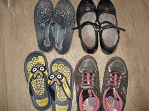 Обувь разная для девочки- 4 пары - DSC07147.JPG