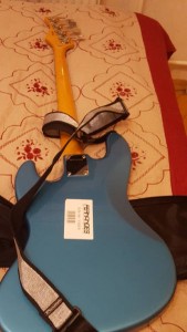 Отдам бесплатно гитару - 20180113_225043.jpg