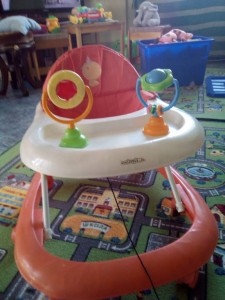 ОТДАНО Отдам ходунки, все для купания младенца, развивающий коврик, погремушки - IMG_20181111_122025.jpg