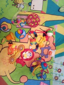 ОТДАНО Отдам ходунки, все для купания младенца, развивающий коврик, погремушки - IMG_20181111_170903.jpg