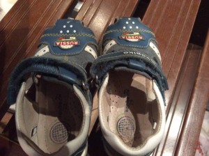 Обувь 23-24 размер - C9C07212-817D-4979-8414-0A49B3AB7008.jpeg