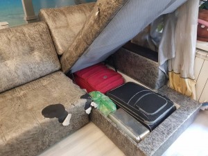 Угловой диван со столиком - 20190406_131327.jpg