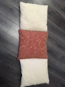 Три небольших подушки на кровать отдам - 257014561_245807.jpg