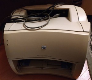 Принтер HP LaserJet 1000 - QmNp7pYmqhc.jpg