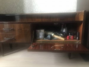 Отдам советский туалетный столик без зеркала  - DCC4D94F-CD3F-4F28-B148-E1A5201FA2C6.jpeg