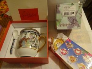 Заварочные кружки, набор блюдечек для чайных пакетиков