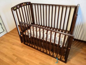 Кроватка с механизмом качания и матрасик в добрые руки. - IMG-20200127-WA0001.jpg