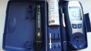 Глюкометр Accu Chek Active - DSCF1146.JPG